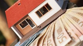 Alpha Bank: Ξεπέρασε το 1 τρισ. ευρώ ο πλούτος των ελληνικών νοικοκυριών το 2025