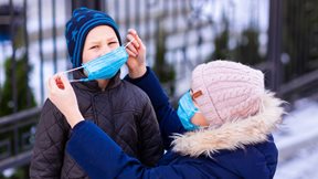 Κορονοϊός: Τι δείχνει μελέτη για τις επιπτώσεις στα αναπτυξιακά ορόσημα για τα βρέφη και τα μικρά παιδιά