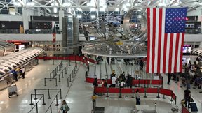 ΗΠΑ: Μεγάλες καθυστερήσεις σε διεθνή αεροδρόμια, λόγω έλλειψης ελεγκτών εναέριας κυκλοφορίας