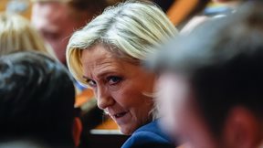 Γαλλία: Για πρώτη φορά στην ιστορία, η Εθνοσυνέλευση στηρίζει ψήφισμα της Λεπέν