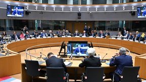 Eurogroup: Η μάχη θα κριθεί στο νήμα