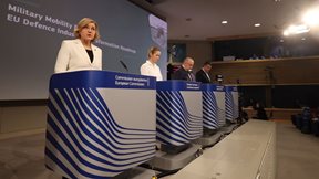 Η Κομισιόν παρουσίασε πρόταση για "Στρατιωτικό Σένγκεν" ώστε να μετακινείται με ταχύτητα στρατός μεταξύ των 27 χωρών της ΕΕ