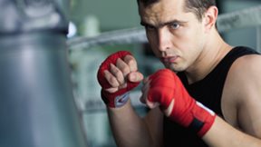 Εκτονωθείτε και γυμναστείτε με kick boxing