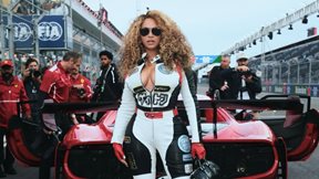 F1: Η εκρηκτική εμφάνιση της Μπιγιονσέ "έβαλε φωτιά" στο Λας Βέγκας