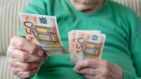 Πόσο θα αυξηθούν οι συντάξεις από την Πρωτοχρονιά