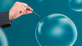 JP Morgan: Φούσκα έτοιμη να σκάσει στις αγορές; Η σύγκριση του σήμερα με την εποχή του dotcom που "γονάτισε" τα χρηματιστήρια