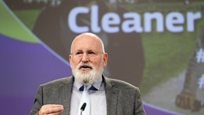 Ολλανδία: Ο πρώην Επίτροπος Τίμερμανς παραιτείται από αρχηγός κόμματος