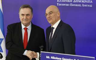 Κατς στην Αθήνα: Το Ισραήλ εξισώνει Αιγαίο, Γάζα, Συρία