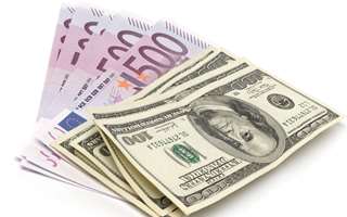 Απειλεί την Ευρώπη το αδύναμο δολάριο;