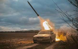 Πώς μια BMW Σειρά 7 έγινε εκτοξευτής ρουκετών στην Ουκρανία (video)