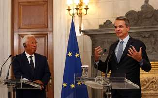 Mitsotakis: Countries that threaten EU members with war cannot participate in the European defense architecture