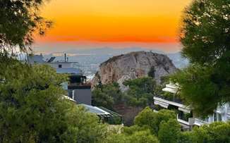 Έρευνα RE/MAX Ελλάς: Τι ακίνητα αγόρασαν οι ξένοι αγοραστές το 2025 - Τα κριτήρια επιλογής