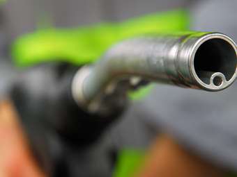 Βενζίνη: Πέφτει η τιμή των καυσίμων ενόψει Πάσχα - Κάτω από 1,70 ευρώ το λίτρο τις επόμενες ημέρες