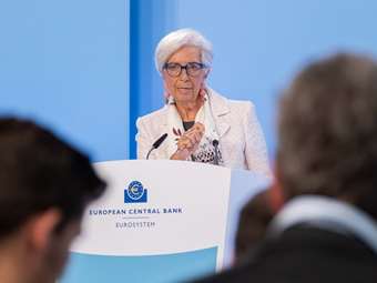 S&P: Τρεις μειώσεις επιτοκίων φέτος από την ΕΚΤ, με εκκίνηση τον Ιούνιο, και άλλες τρεις το 2025