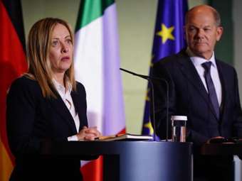 Μελόνι-Σολτς για Σύμφωνο Σταθερότητας και μεταναστευτικό