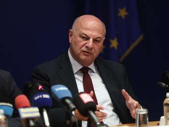 Σύσκεψη Κ. Τσιάρα με Περιφερειάρχες για την ευλογιά – Σχέδιο 10 ημερών με σταθμούς απολύμανσης σε οδικούς άξονες και αυστηροποίηση μέτρων