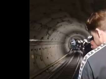 Μετρό Θεσσαλονίκης: Ακινητοποιήθηκε συρμός  - Βγήκαν με τα πόδια από τις σήραγγες οι επιβάτες