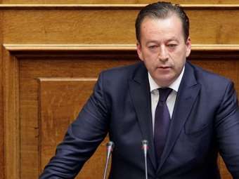 Βασίλης Κόκκαλης: Να επανακατασκευαστεί το έργο μνήμης στα Τέμπη και να βρεθούν αυτοί που το βεβήλωσαν