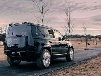 Dolus: Το πιο κλειστοφοβικο Defender πρωταγωνιστεί στην ταινία Locked