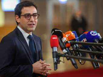 Γαλλία: Τον Σεζουρνέ προτείνει ο Μακρόν για την Κομισιόν, μετά την "ηχηρή" παραίτηση Μπρετόν