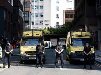 Βρετανία: Στους δρόμους η αστυνομία, λόγω φόβων για έκρηξη βίας το Σαββατοκύριακο