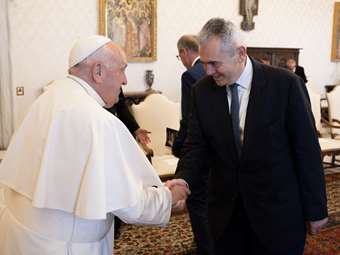 Μ. Χαρακόπουλος με Πάπα Φραγκίσκο: Συνεργασία όλων των χριστιανών έναντι των μεγάλων προκλήσεων