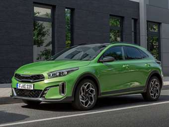 Με ενισχυμένο εξοπλισμό και τιμή έκπληξη από τη βασική του έκδοση το ανανεωμένο Kia XCeed