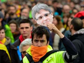 Ισπανία: Στο αρχείο υπόθεση "τρομοκρατίας" με κατηγορούμενο τον Καταλανό ηγέτη Κάρλες Πουτζδεμόν