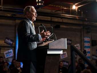 Η Bloomberg διαψεύδει δημοσιεύματα που τη θέλουν να ενδιαφέρεται για την εξαγορά των Dow Jones και Washington Post