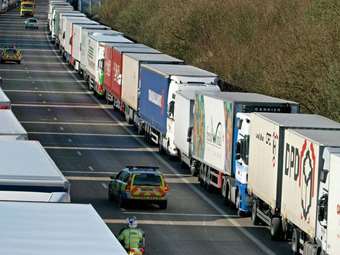 ΕΛΣΤΑΤ: Αύξηση 10,1%, σε βάρος, κατέγραψαν τα εμπορεύματα που διακινήθηκαν με φορτηγά το 2022