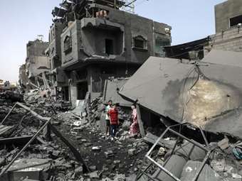 Γάζα: Nερό με το σταγονόμετρο στους αμάχους