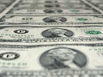 "Καμπανάκι" από τις τράπεζες της Wall για το δολάριο: Ο κατήφορος δεν έχει τελειώσει