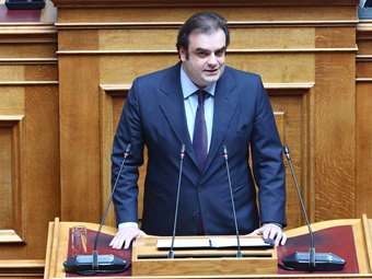 Με νέο υπερπλεόνασμα κλείνει ο φετινός προϋπολογισμός - Παράθυρο για νέα μέτρα ελάφρυνσης