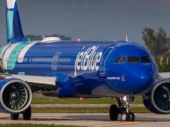 ΗΠΑ: Αναγκαστική προσγείωση σε πτήση της JetBlue - Έχασε απότομα ύψος, τραυματίστηκαν επιβάτες