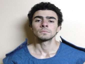 Δολοφονία CEO UnitedHealthCare: Θανατική ποινή στον Λουίτζι Μαντζιόνι ζητεί το υπ. Δικαιοσύνης