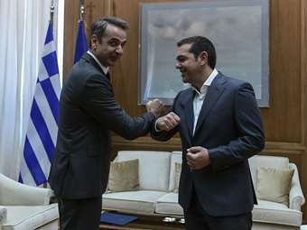 Μητσοτάκης- Τσίπρας σε άτυπη μονομαχία στη ΔΕΘ