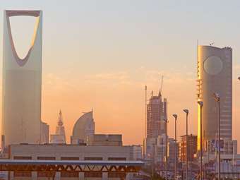 Η Σαουδική Αραβία χάνει την όρεξή της για πετρέλαιο