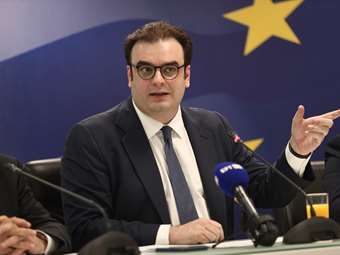 FT: Πιθανή μια υποψηφιότητα Κ. Πιερρακάκη για την προεδρία του Eurogroup