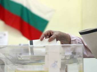Εκλογές στη Βουλγαρία: Απειλείται νέο πολιτικό αδιέξοδο, με φόντο την άνοδο εθνικιστικής φιλορωσικής παράταξης