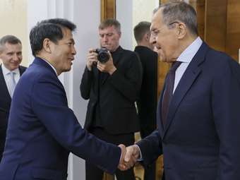 Κίνα: Θα καταβάλουμε συγκεκριμένες προσπάθειες για την πολιτική λύση της κρίσης στην Ουκρανία