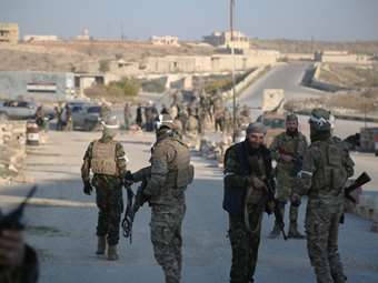 Συρία: Πρώην αντάρτες, μεταξύ των οποίων ξένοι τζιχαντιστές, προήχθησαν σε αξιωματικούς του στρατού