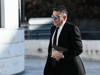 Αλ.  Κούγιας: "Πολύ κρίσιμη η κατάσταση της υγείας του" - Η ανακοίνωση των παιδιών του