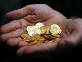 Στο κυνήγι του χρυσού οι Έλληνες μετά το ράλι της χρυσής λίρας