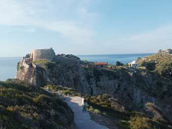 Σκιάθος: Το Κάστρο ζωντανεύει ξανά – Εγκαίνια με Μενδώνη, μουσική και τιμή στον Παπαδιαμάντη