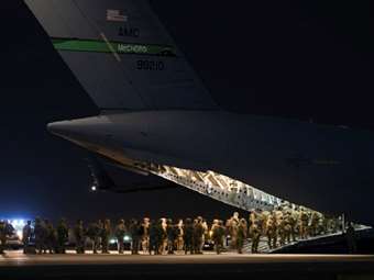 Αφγανιστάν: Οι γειτονικές χώρες είναι αντίθετες στην ανακατάληψη της βάσης Μπαγκράμ από τις ΗΠΑ