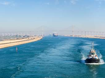 Η πιθανή επιστροφή στο Σουέζ απειλεί την άνοδο των ναύλων στην Ασία