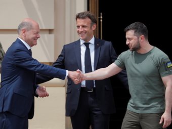 Σολτς και Ζελένσκι συζήτησαν για τον πόλεμο, τη Χερσώνα και την αεράμυνα