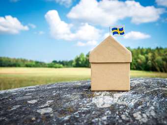 Σουηδία: Απροσδόκητη αύξηση ανεργίας θέτει σε κίνδυνο τη στέγαση