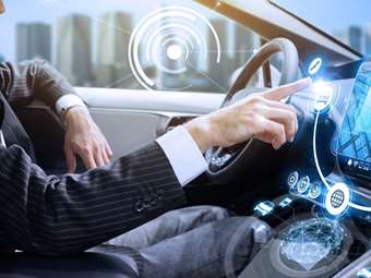 Κόπηκε σε εξέταση για δίπλωμα λόγω τεχνολογίας Tesla