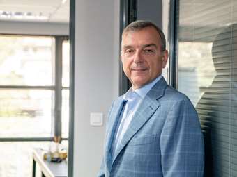 Ideal Holdings: "Ψήνει" νέα εξαγορά για εφέτος – Το νέο εργοστάσιο της Μπάρμπα Στάθης και τα μίνι attica